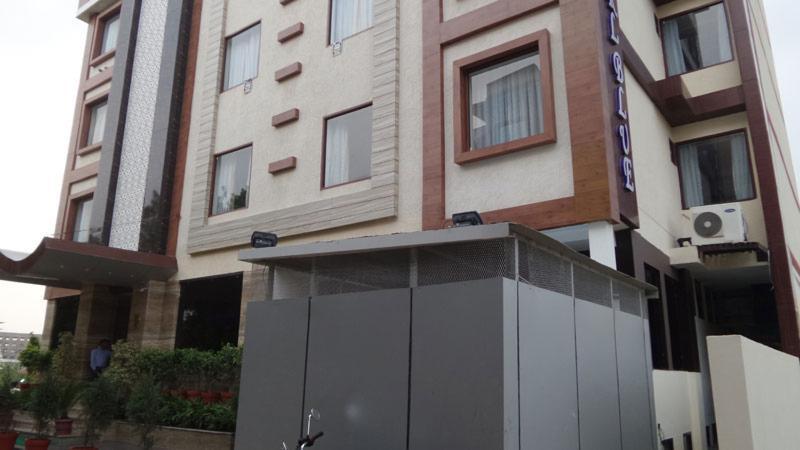 Hotel Wti Airport Grand Delhi Нью-Дели Экстерьер фото
