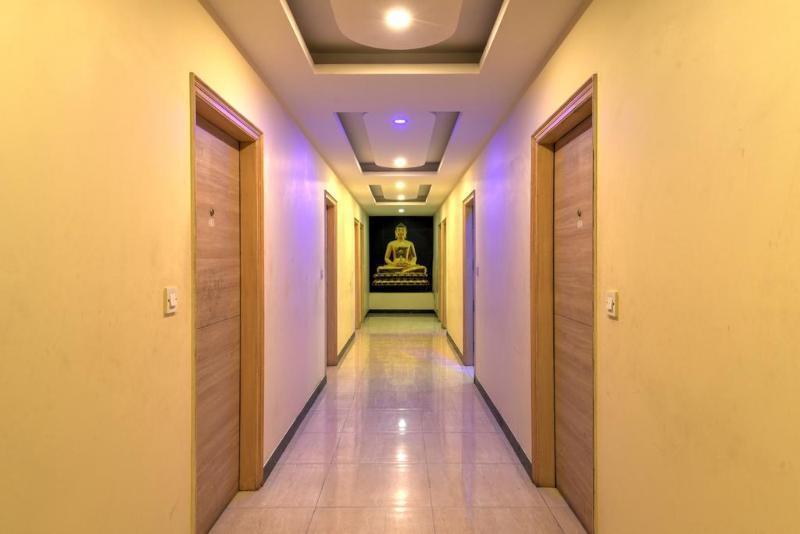 Hotel Wti Airport Grand Delhi Нью-Дели Экстерьер фото