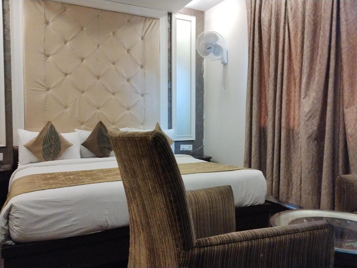 Hotel Wti Airport Grand Delhi Нью-Дели Экстерьер фото