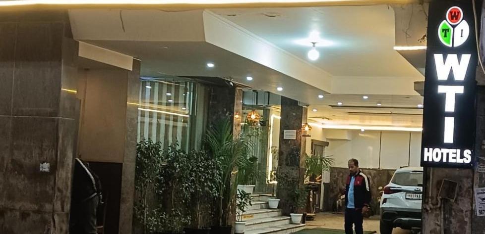 Hotel Wti Airport Grand Delhi Нью-Дели Экстерьер фото