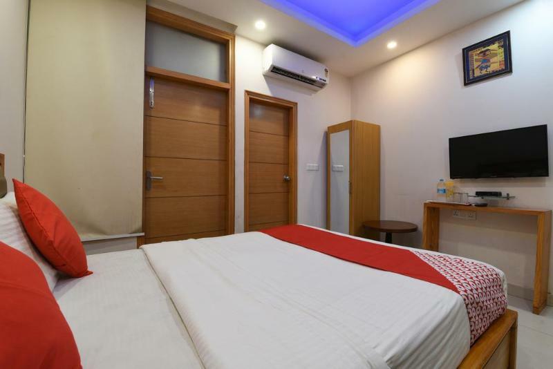 Hotel Wti Airport Grand Delhi Нью-Дели Экстерьер фото