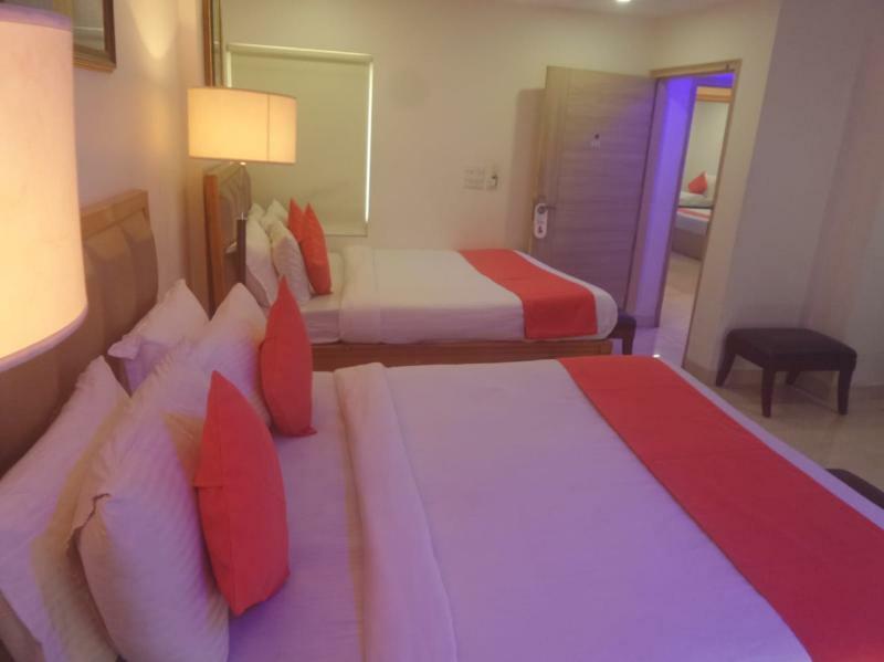Hotel Wti Airport Grand Delhi Нью-Дели Экстерьер фото