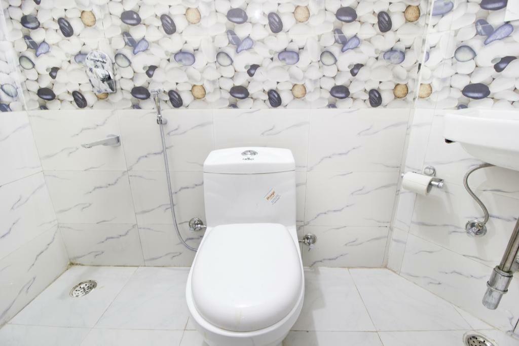 Hotel Wti Airport Grand Delhi Нью-Дели Экстерьер фото